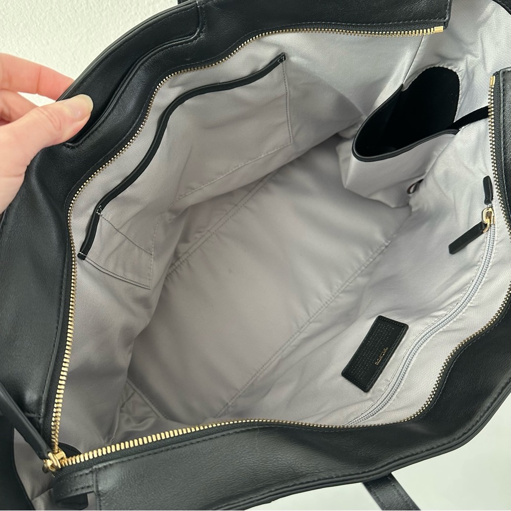 TUMI Everyday Tote Bag Voyageur Leather in Black - Picture 7 of 10